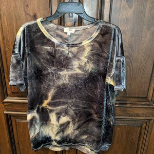 Umgee women's velvet top